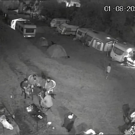 Kamp alanı Aviator Busteni, *
